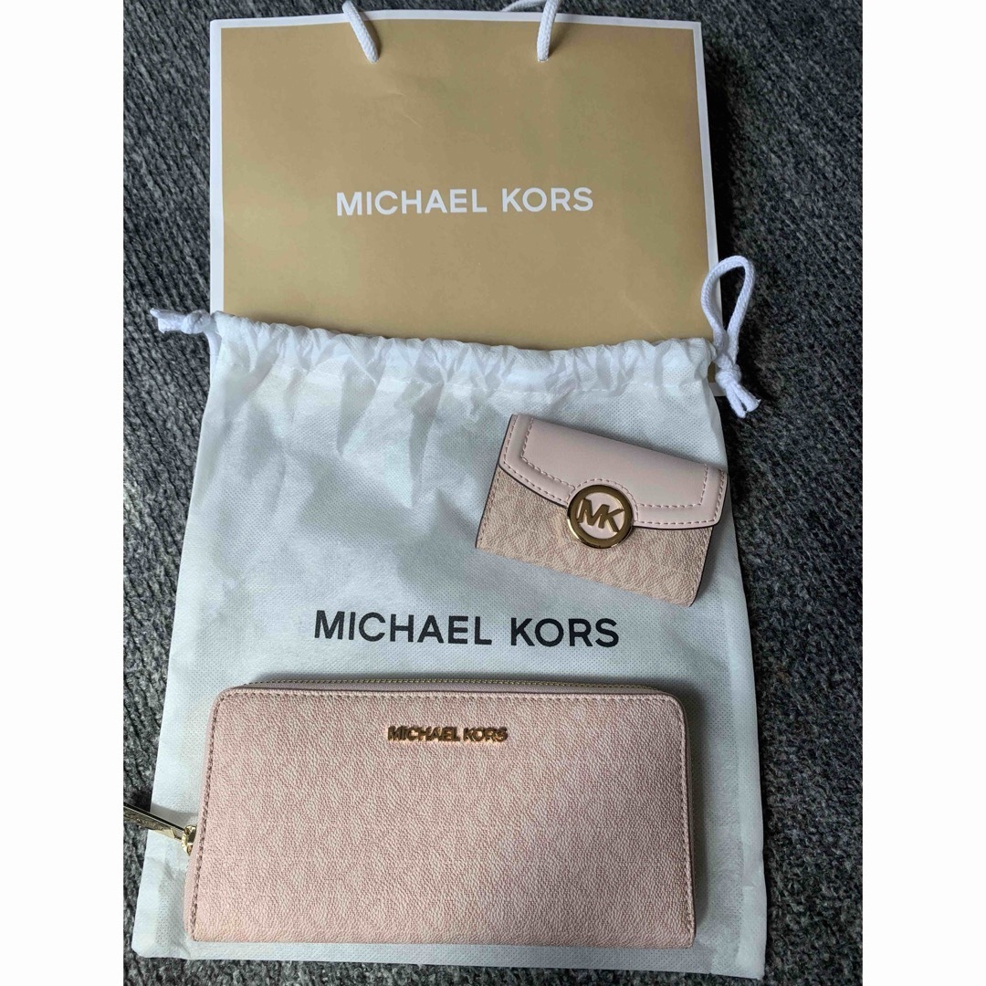 Michael Kors(マイケルコース)のマイケルコース　長財布　キーケース　セット レディースのファッション小物(財布)の商品写真