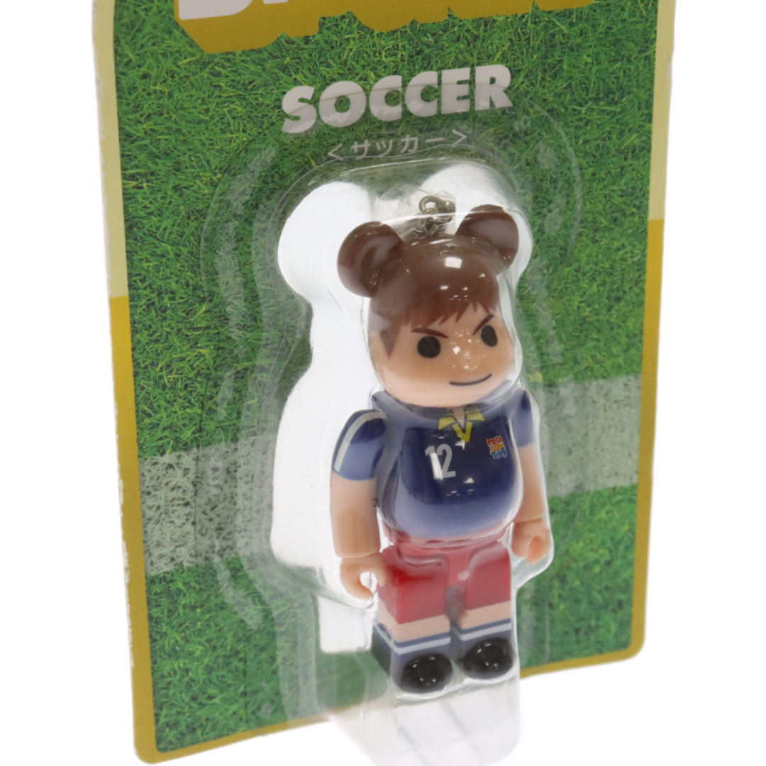 MEDICOM TOY(メディコムトイ)のMEDICOM TOY メディコムトイ BE@RBRICK 100% SPORTS SOCCER ベアブリック スポーツ サッカー ストラップ キーホルダー フィギュア 人形 マルチ エンタメ/ホビーのフィギュア(その他)の商品写真