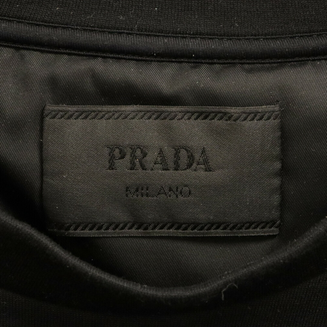 PRADA(プラダ)のPRADA プラダ 22AW トライアングル ロゴ テクニカル コットン ナイロン切替 クルーネック スウェット トレーナーブラック UJL30A S222 110Q メンズのトップス(スウェット)の商品写真