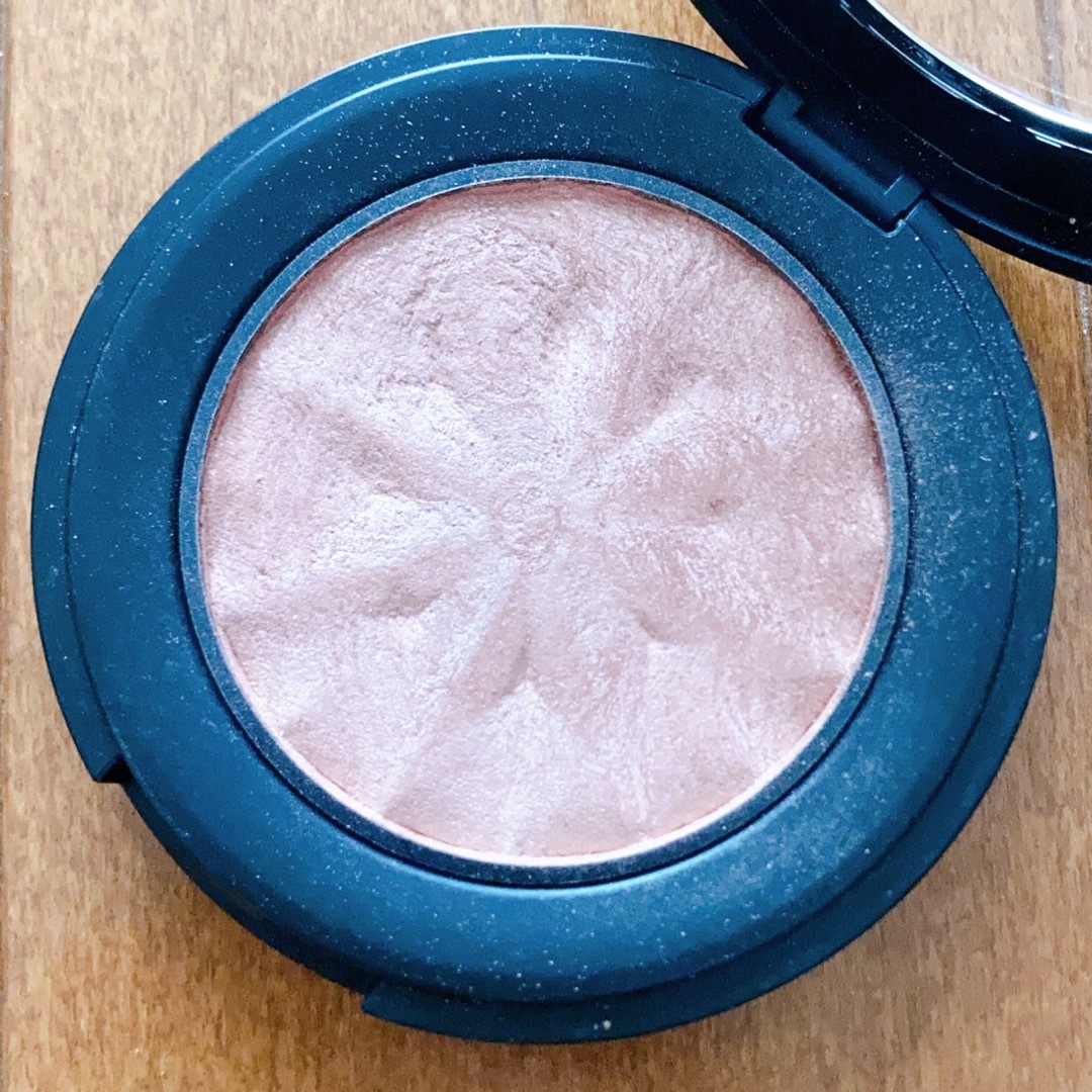 bareMinerals(ベアミネラル)のベアミネラル　ジェン ヌード ハイライター　オパールグロー コスメ/美容のベースメイク/化粧品(フェイスカラー)の商品写真