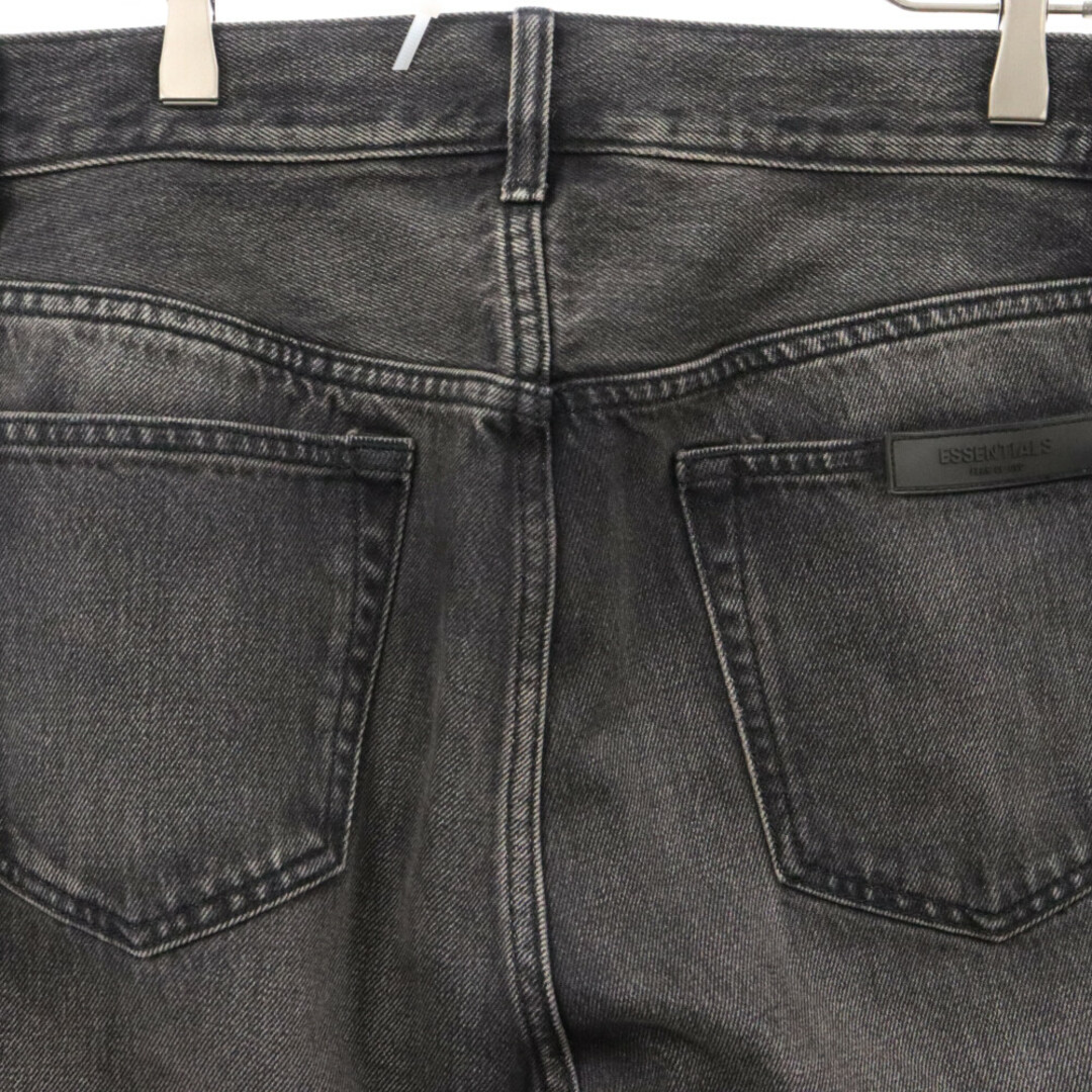 FOG Essentials エフオージー エッセンシャルズ 5 Pocket Jean 5ポケット ボタンフライ ラバーロゴ ストレートデニムパンツ ブラック メンズのパンツ(デニム/ジーンズ)の商品写真