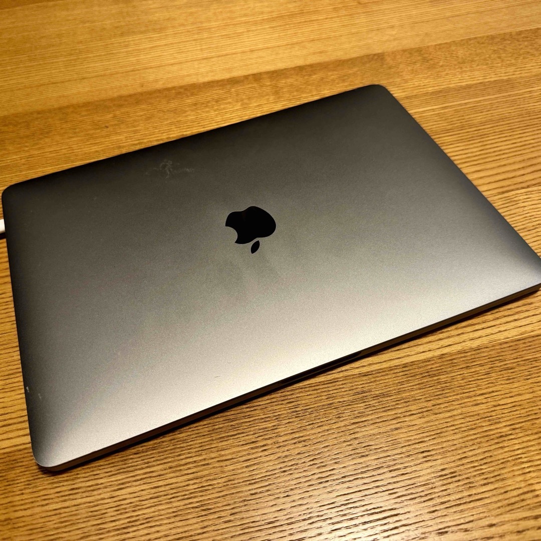 Apple(アップル)の【中古】Apple MacBook Pro 13インチ 2018 USキーボード スマホ/家電/カメラのPC/タブレット(ノートPC)の商品写真