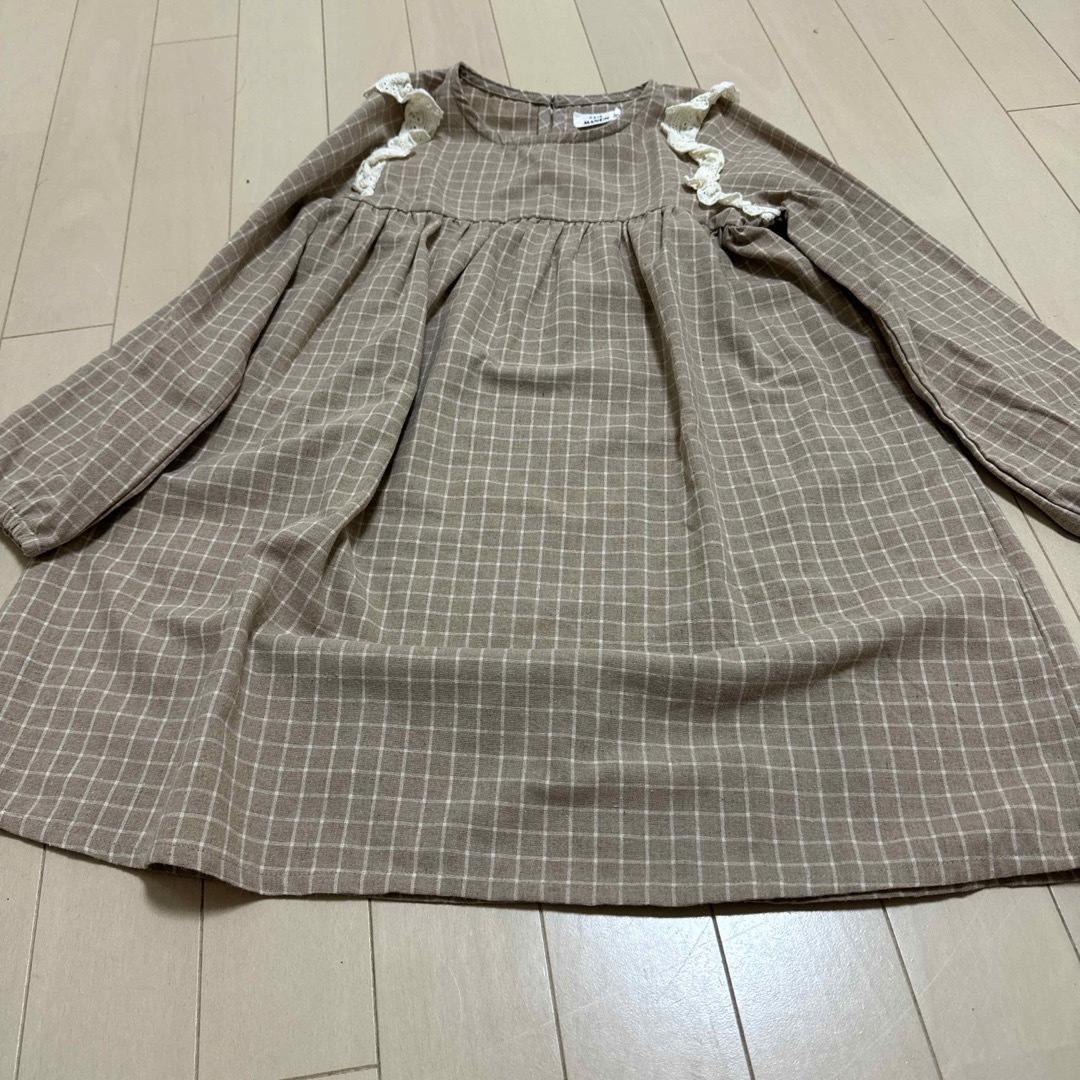 pairmanon(ペアマノン)のpairmanon  ベーシックチェックワンピース130 キッズ/ベビー/マタニティのキッズ服女の子用(90cm~)(ワンピース)の商品写真