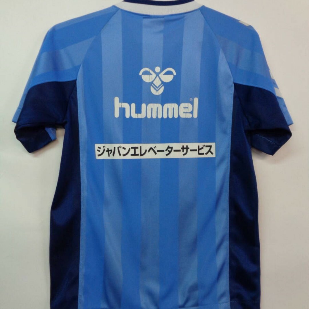 hummel(ヒュンメル)のhummel ヒュンメル製 横浜FC ユニフォーム　140cm スポーツ/アウトドアのサッカー/フットサル(ウェア)の商品写真