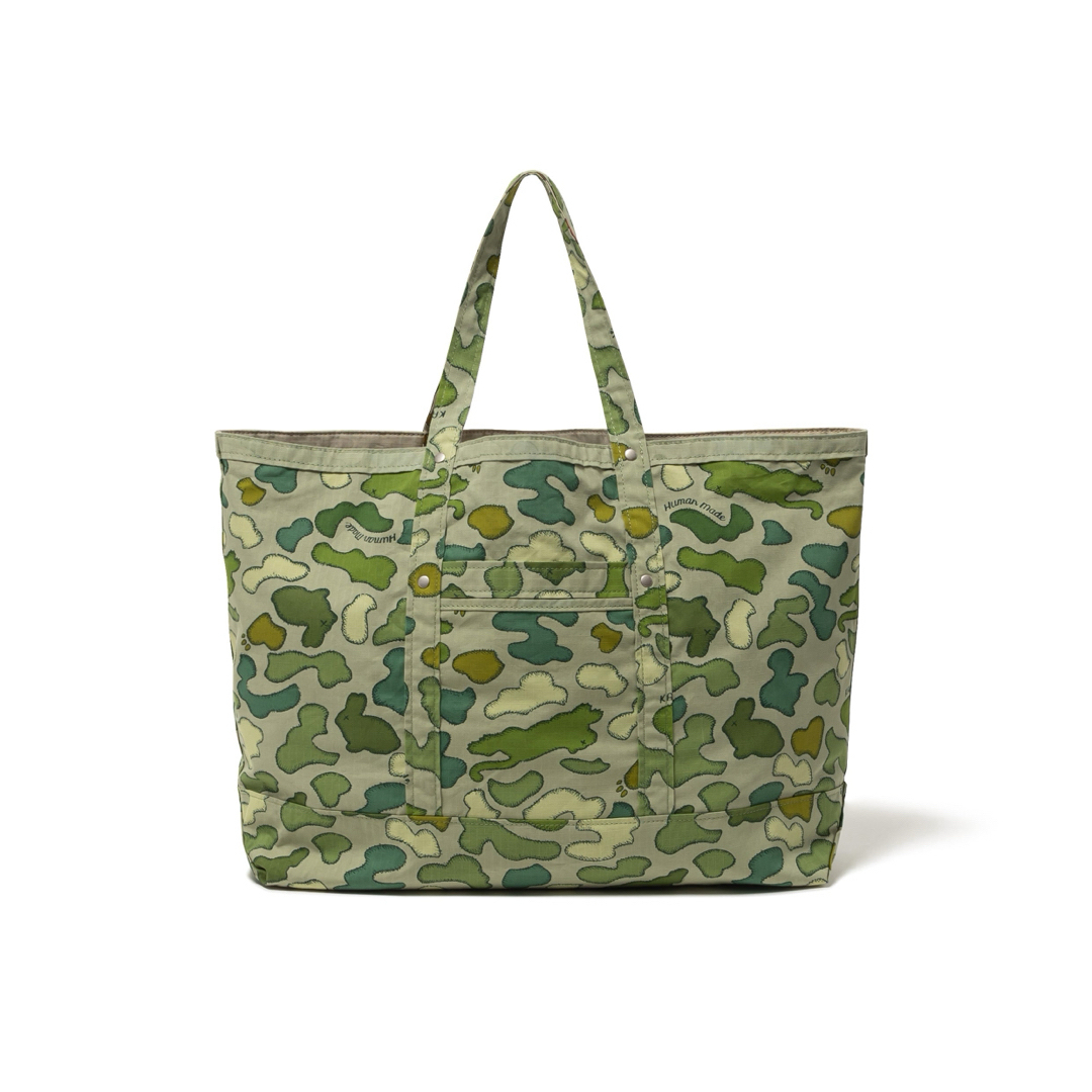 HUMAN MADE(ヒューマンメイド)のhumanmade KAWS MADE CAMO TOTE BAG レディースのバッグ(ショルダーバッグ)の商品写真