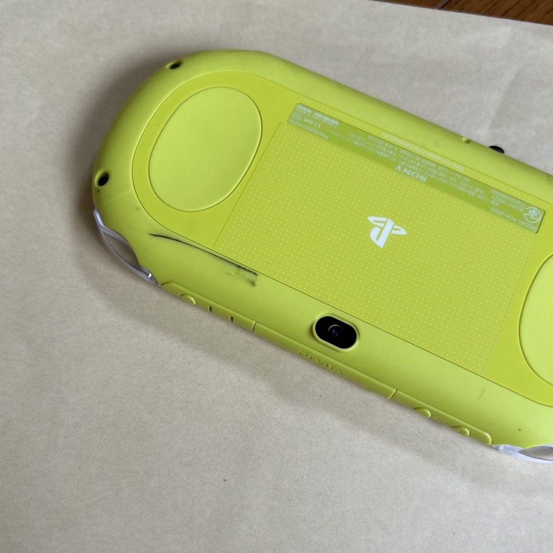 PSVITA  ジャンク品　本体のみ エンタメ/ホビーのゲームソフト/ゲーム機本体(家庭用ゲーム機本体)の商品写真