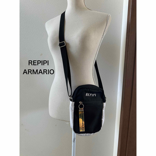 レピピアルマリオ(repipi armario)のREPIPI ARMARIO ショルダーバッグ　サコッシュ(ショルダーバッグ)