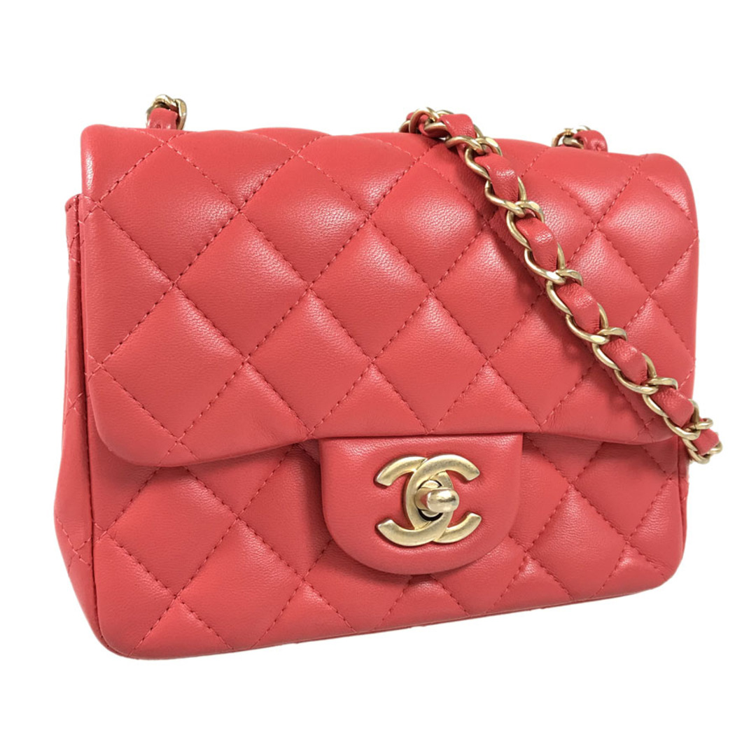 CHANEL(シャネル)のシャネル マトラッセ ミニ ショルダーバッグ レディースのバッグ(ショルダーバッグ)の商品写真