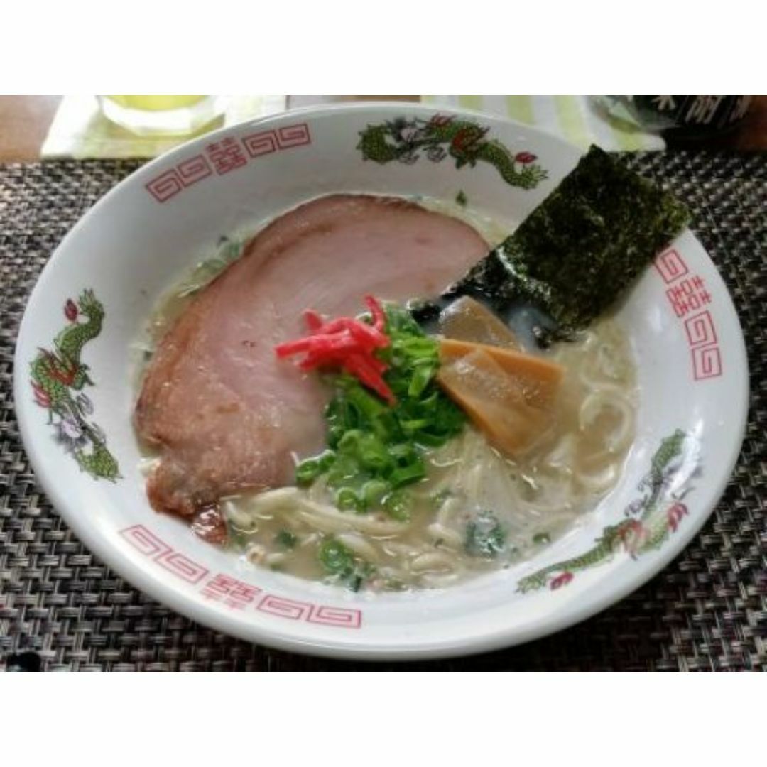 九州とんこつラーメン　五木食品　　ねぎとごま油香マイルドな豚骨スープ　おすすめ 食品/飲料/酒の食品(麺類)の商品写真