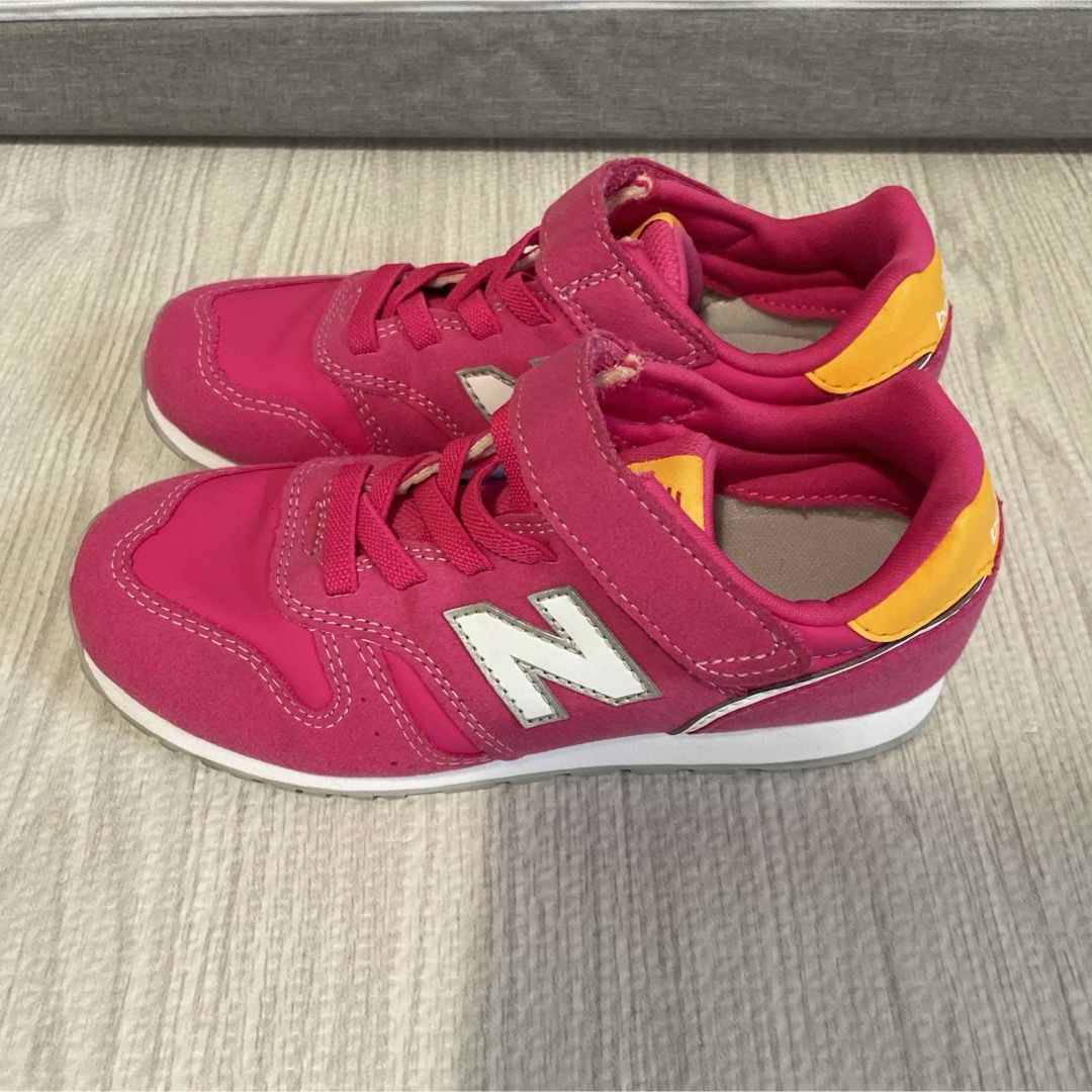 New Balance(ニューバランス)のNBキッズスニーカー キッズ/ベビー/マタニティのキッズ靴/シューズ(15cm~)(スニーカー)の商品写真