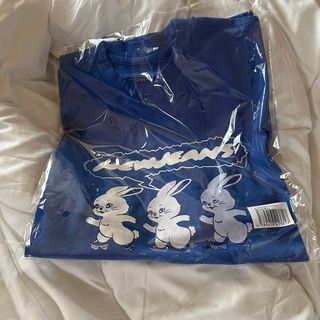 NewJeans TOKKI Tシャツ(Tシャツ(半袖/袖なし))