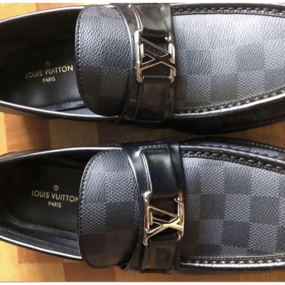 LOUIS VUITTON(ルイヴィトン)の付属品完備　ルイヴィトン　ダミエ　グラフィット　メジャー・ライン ローファー メンズの靴/シューズ(ドレス/ビジネス)の商品写真