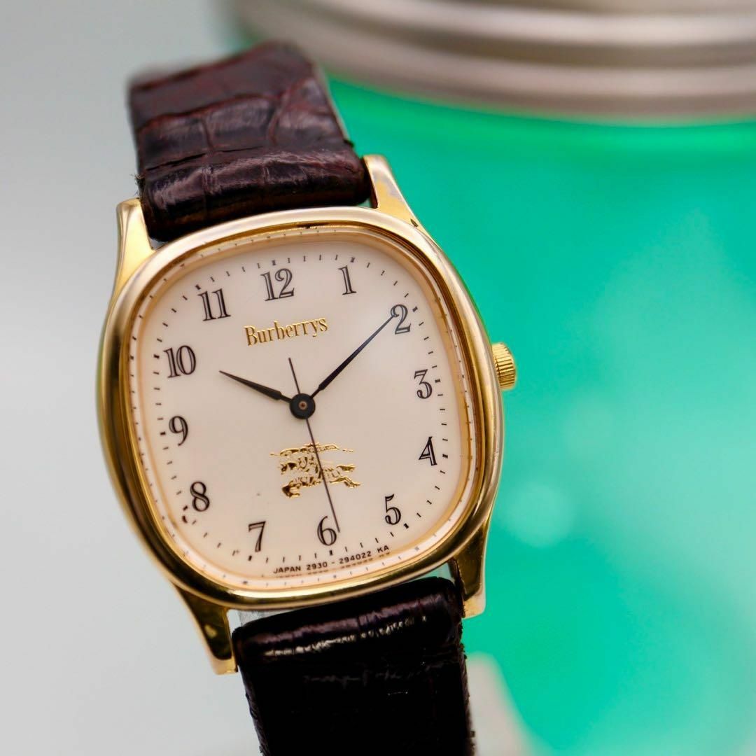 BURBERRY(バーバリー)の良品 BURBERRY スクエア ゴールド クォーツ レディース腕時計 818 レディースのファッション小物(腕時計)の商品写真