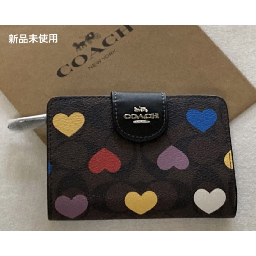 COACH(コーチ)の新品　COACH コーチ　二つ折り財布　シグネチャー　ハート レディースのファッション小物(財布)の商品写真