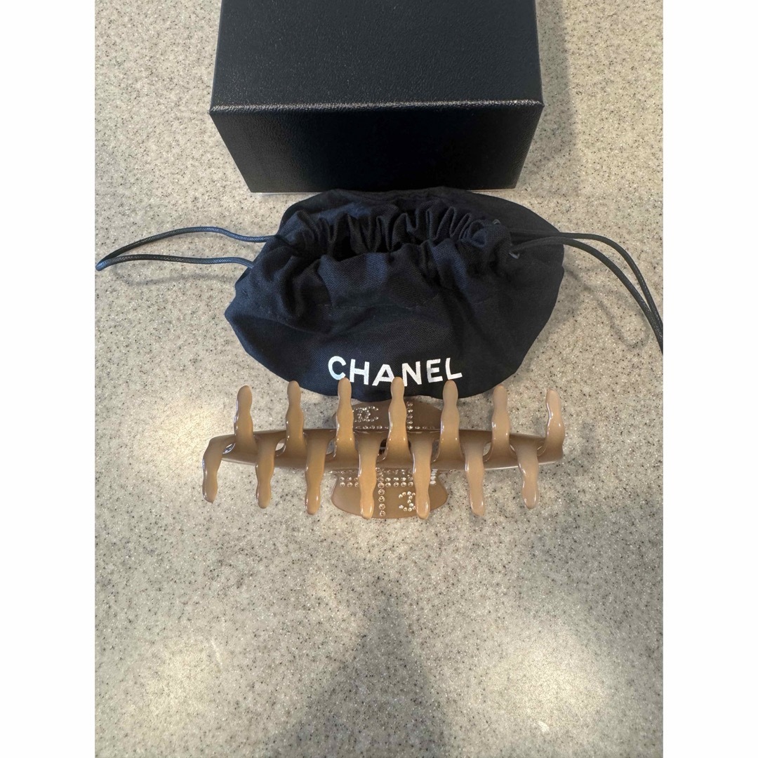 CHANEL(シャネル)のCHANEL シャネル ヘアクリップ レディースのヘアアクセサリー(バレッタ/ヘアクリップ)の商品写真