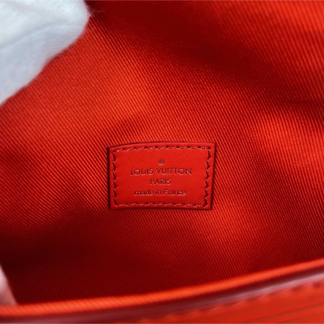LOUIS VUITTON(ルイヴィトン)のルイヴィトン 新作現行品 ミクロ・スティーマー ボディーバッグ/ショルダーバッグ メンズのバッグ(ショルダーバッグ)の商品写真