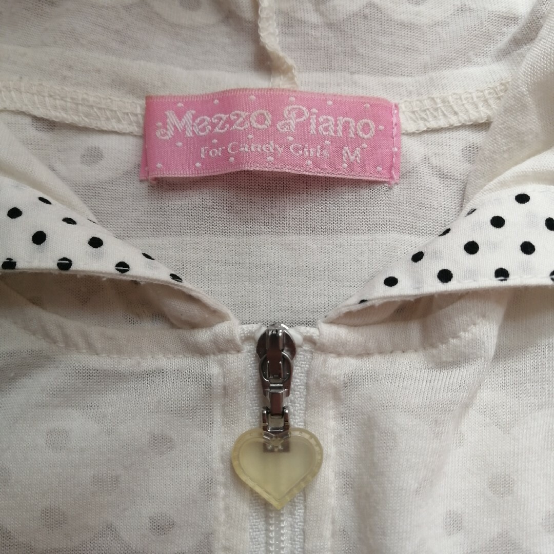 mezzo piano junior(メゾピアノジュニア)のmezzo piano メゾピアノ薄手 パーカー 150cm キッズ/ベビー/マタニティのキッズ服女の子用(90cm~)(ジャケット/上着)の商品写真