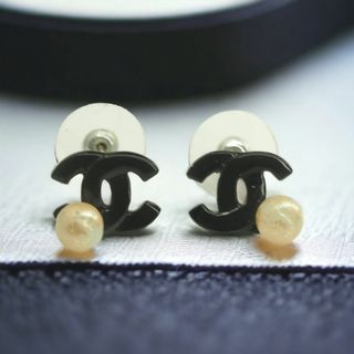 シャネル パールピアス ピアス(ブラック/黒色系)の通販 35点 シャネル パールピアス ピアス(ブラック/黒色系)の通販 35点