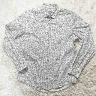 ザラ(ZARA)のZARA MAN 長袖シャツ　ホワイト　星柄　総柄　サイズL(その他)