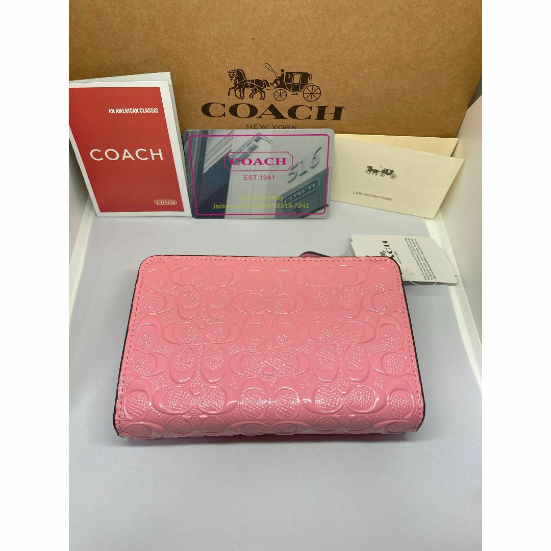 COACH(コーチ)のCOACH　コーチ　F25937　二つ折り財布　デボスド　パテントレザー　ペダル レディースのファッション小物(財布)の商品写真