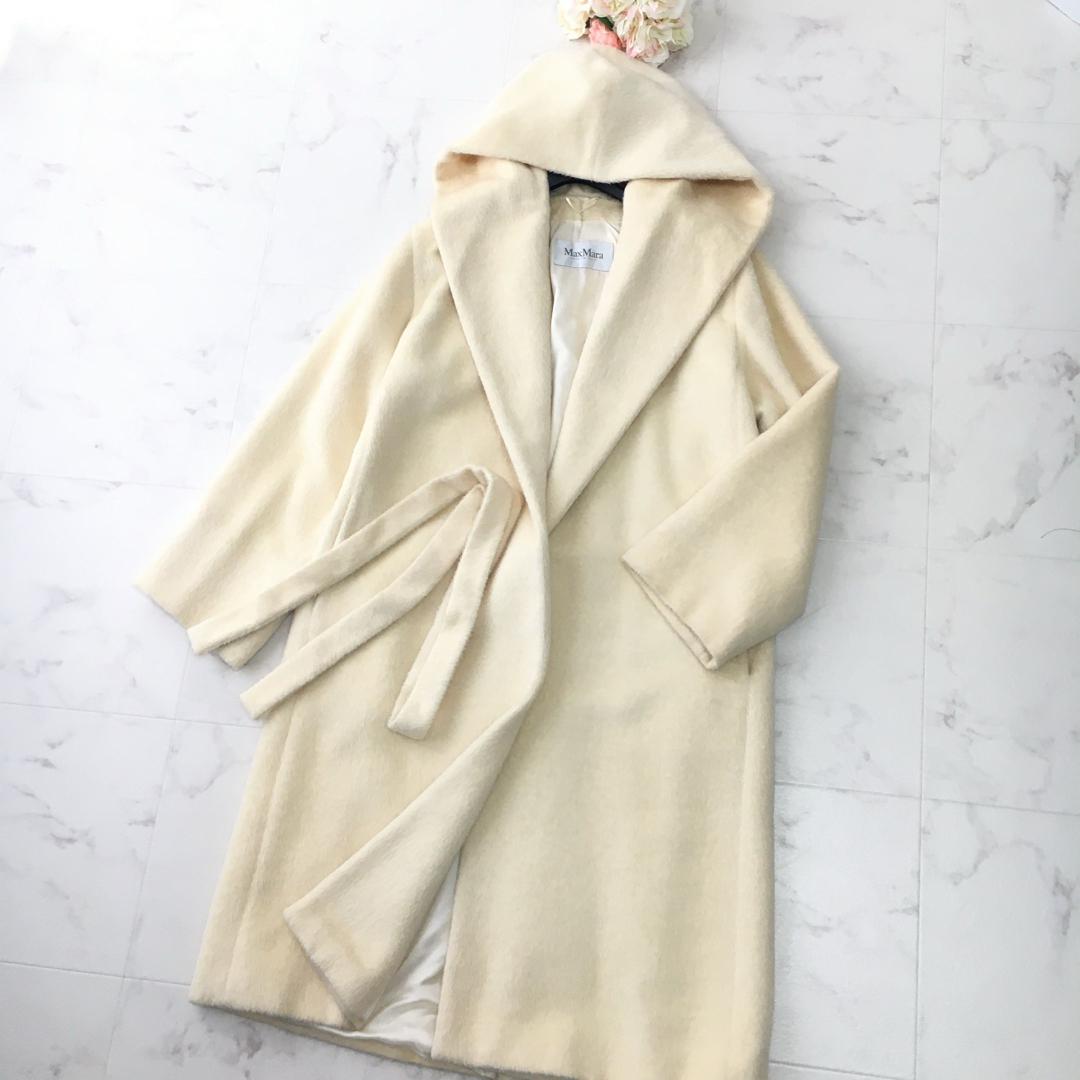 Max Mara(マックスマーラ)の美品　白タグ　MaxMara マックスマーラ  アルパカ　シャギー　コート レディースのジャケット/アウター(ロングコート)の商品写真