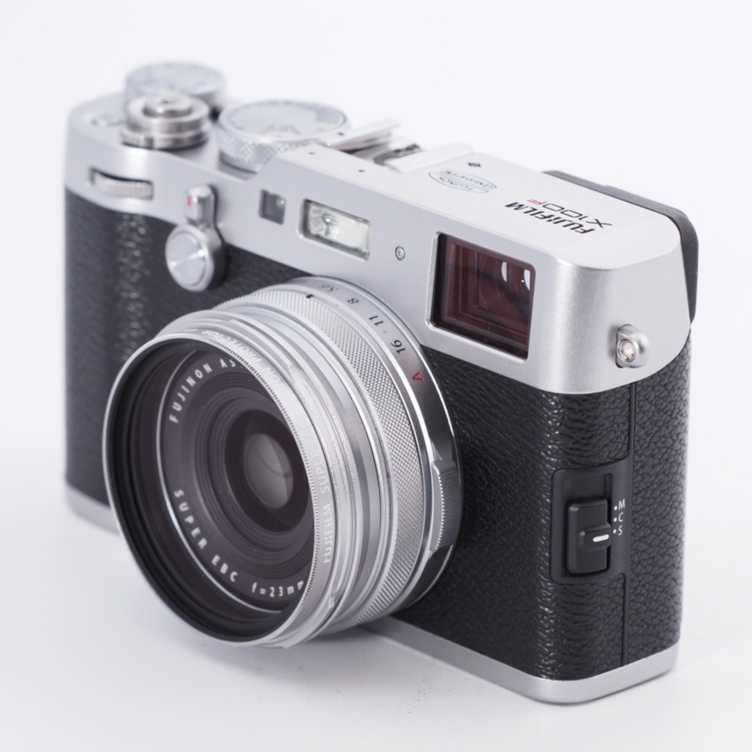 富士フイルム(フジフイルム)のFUJIFILM 富士フイルム コンパクトデジタルカメラ X100F シルバー X100F-S 別売フィルター付き #9630 スマホ/家電/カメラのカメラ(コンパクトデジタルカメラ)の商品写真