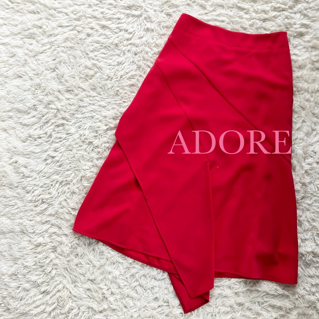 ADORE(アドーア)の✨新品✨ ADORE  マットジョーゼットスカート アシンメトリー　レッド レディースのスカート(ひざ丈スカート)の商品写真