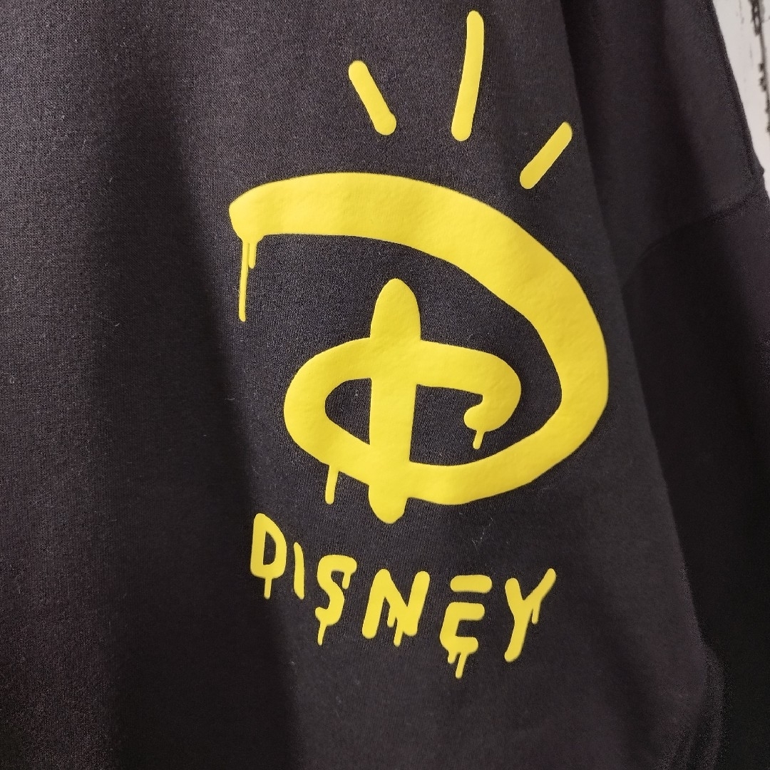 H&M(エイチアンドエム)の【H&M × Disney 100】Print Sweatshirt　D923 メンズのトップス(スウェット)の商品写真