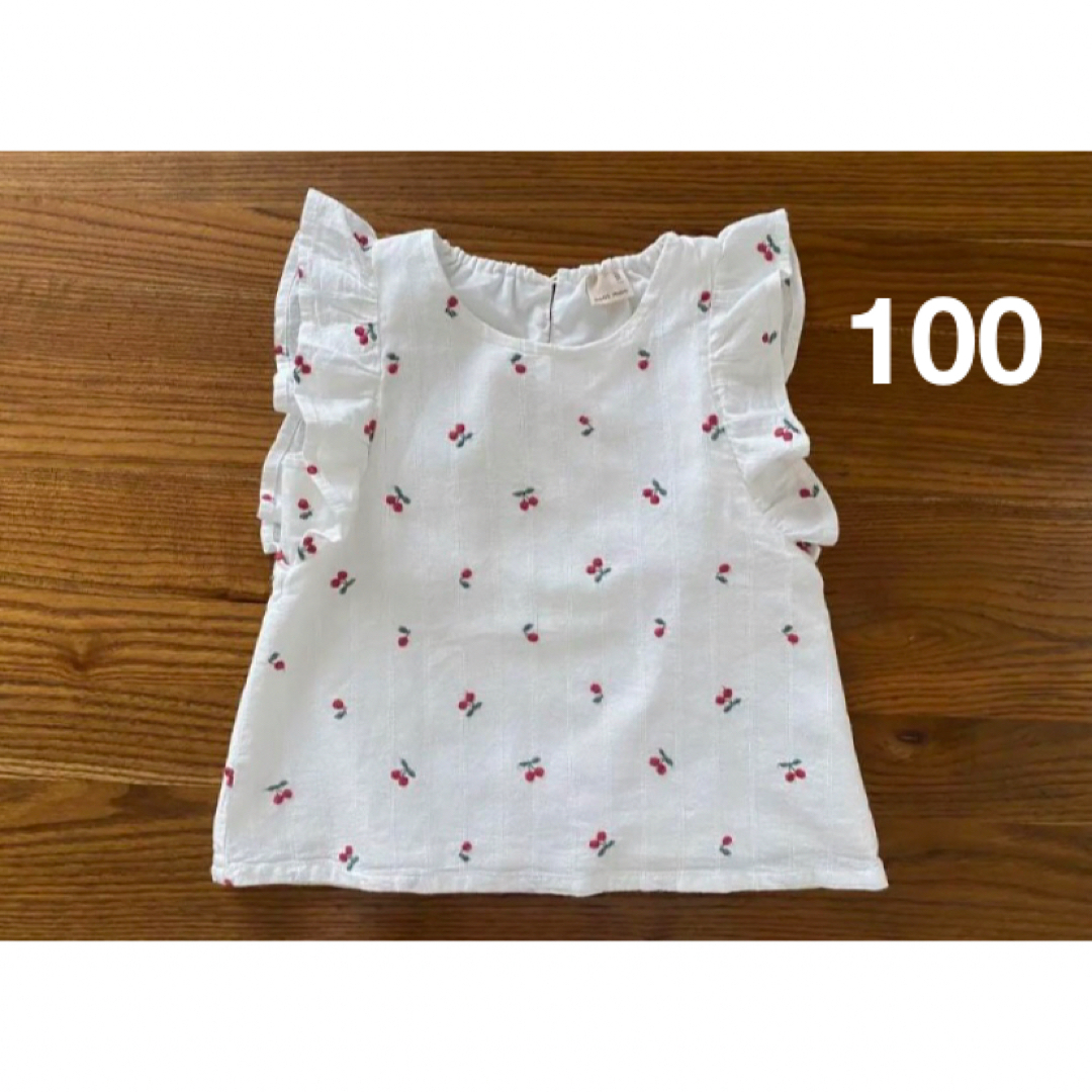 petit main(プティマイン)のpetit main チェリー柄ブラウス　100 キッズ/ベビー/マタニティのキッズ服女の子用(90cm~)(Tシャツ/カットソー)の商品写真