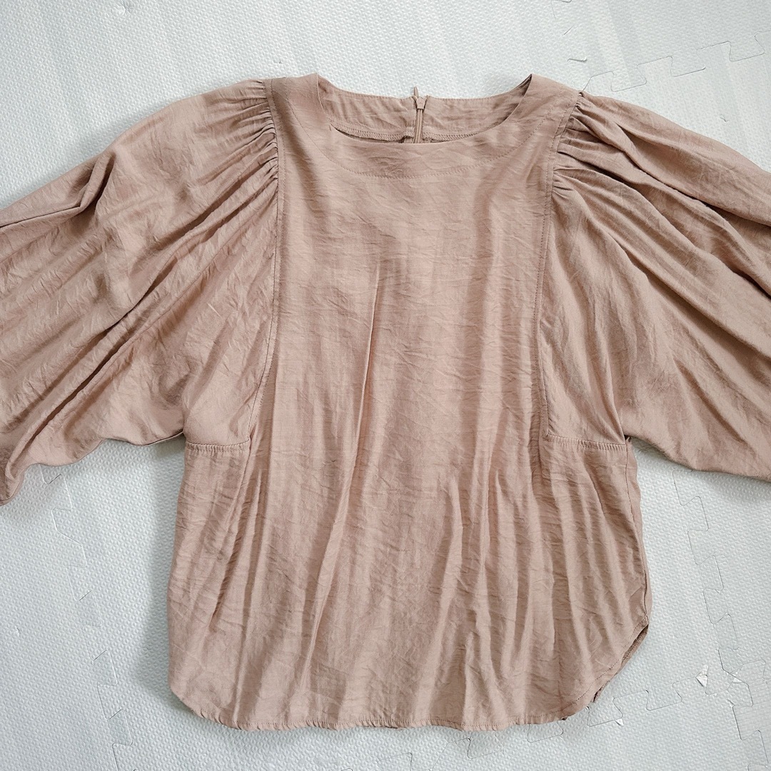 Aim(エイム)のamiur airy soft blouse レディースのトップス(シャツ/ブラウス(長袖/七分))の商品写真