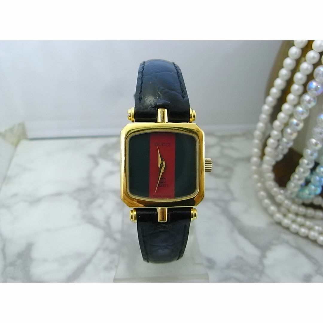 Gucci(グッチ)のヴィンテージ　グッチ　GUCCI　スクエア　シェーリーライン　レディースウォッチ レディースのファッション小物(腕時計)の商品写真