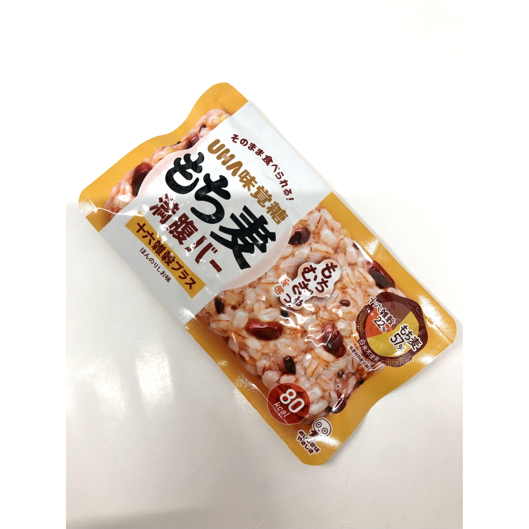 UHA味覚糖(ユーハミカクトウ)のUHA味覚糖 もち麦満足バー 10袋入 16雑穀プラス ほんのり塩味 食品/飲料/酒の食品(その他)の商品写真