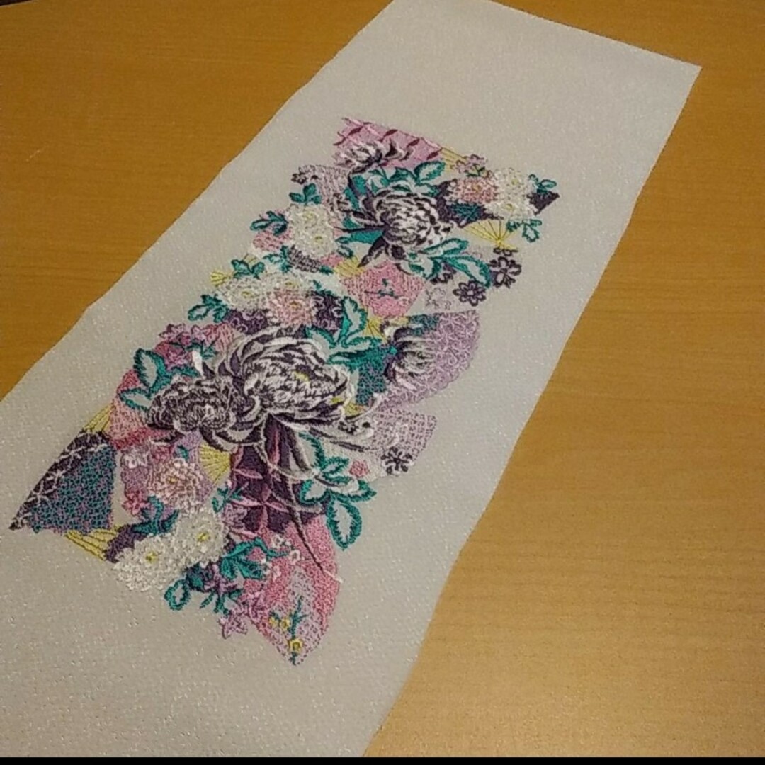 半襟　刺繍　白 レディースの水着/浴衣(和装小物)の商品写真