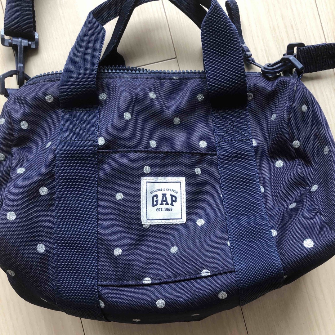 GAP キッズ　ポシェット　バック キッズ/ベビー/マタニティのこども用ファッション小物(その他)の商品写真