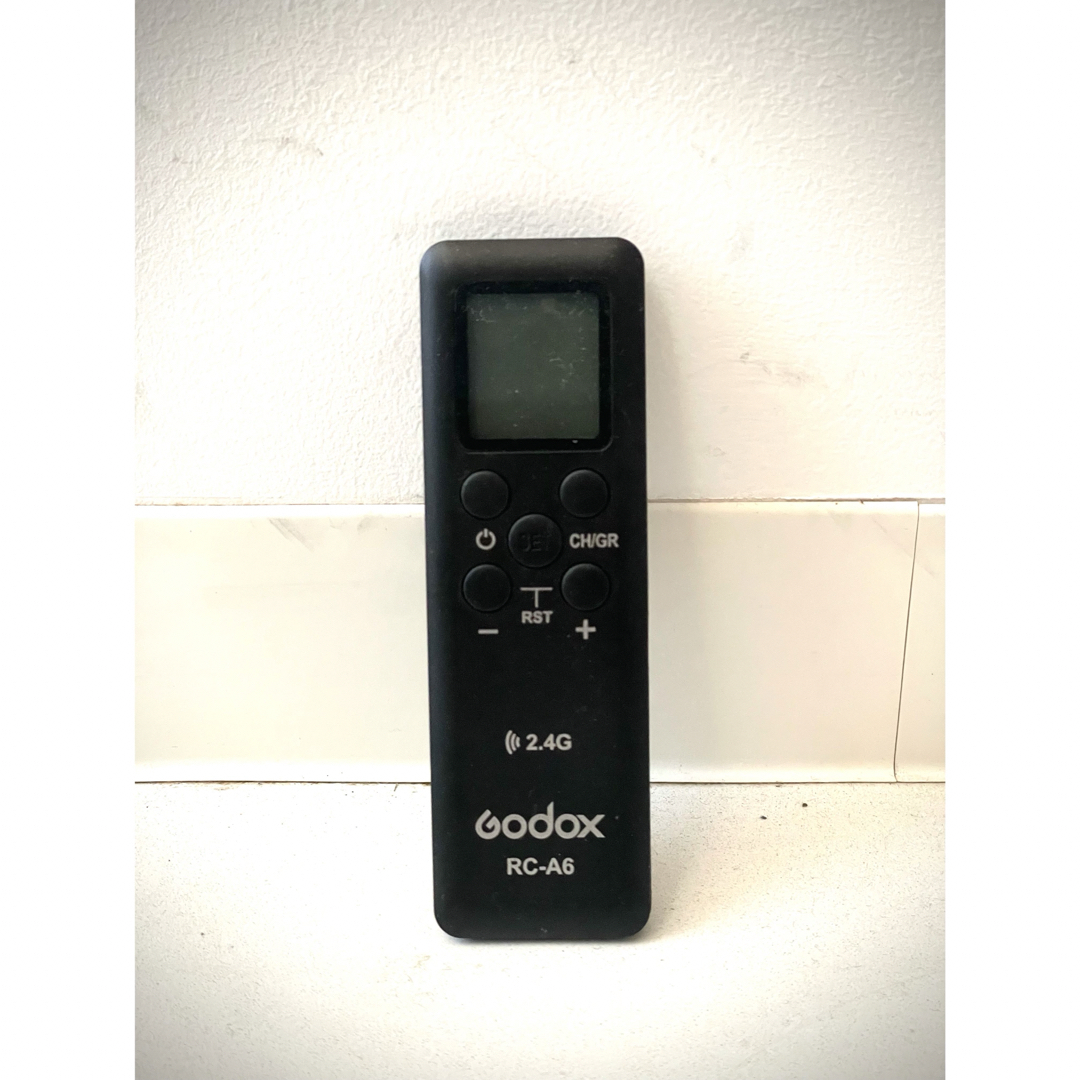 GODOX SZ200Bi 200WバイカラーLEDズーム ビデオライト スマホ/家電/カメラのカメラ(ストロボ/照明)の商品写真