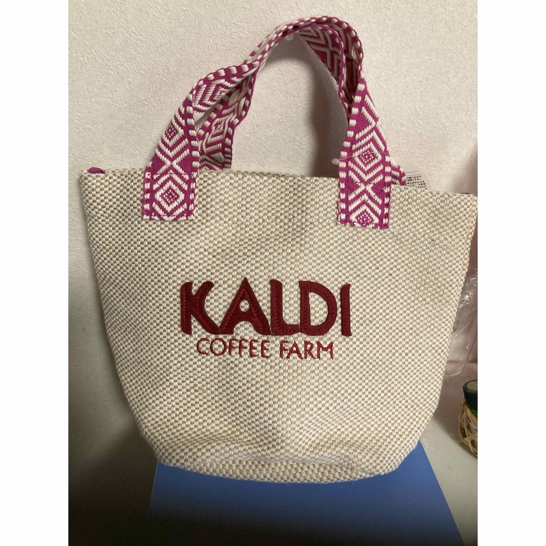 KALDI(カルディ)のカルディコーヒーファーム スパイスバッグ+ジャンナッツ水出しアールグレイ　新品 レディースのバッグ(トートバッグ)の商品写真