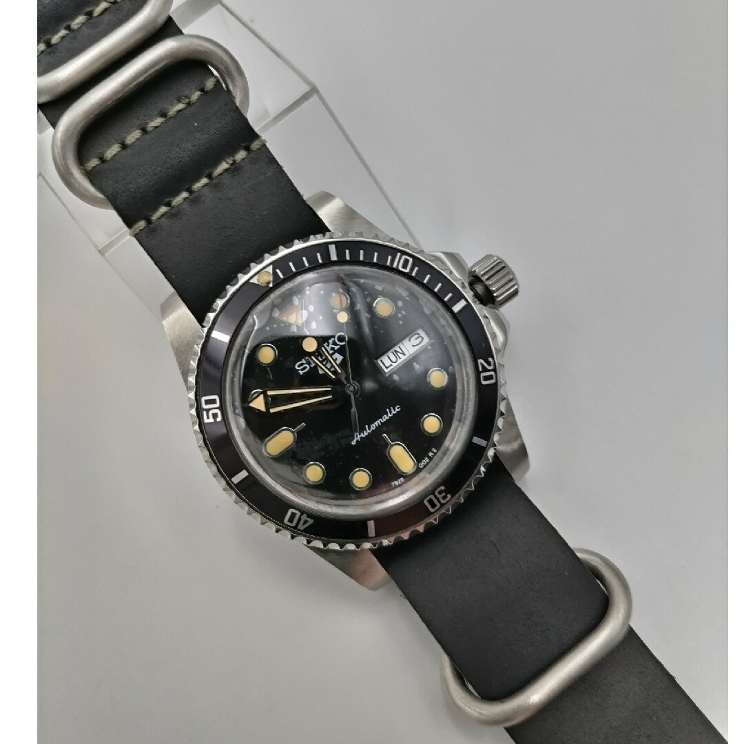 新品カスタムSEIKOMOD 39.5mm黒サブ ビンテージNH35機械式 メンズの時計(腕時計(アナログ))の商品写真
