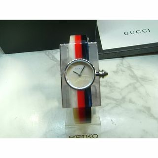 グッチ(Gucci)の未使用品　グッチ　GUCCI　バングル　タイプ　レディース　ウォッチ　箱付き(腕時計)