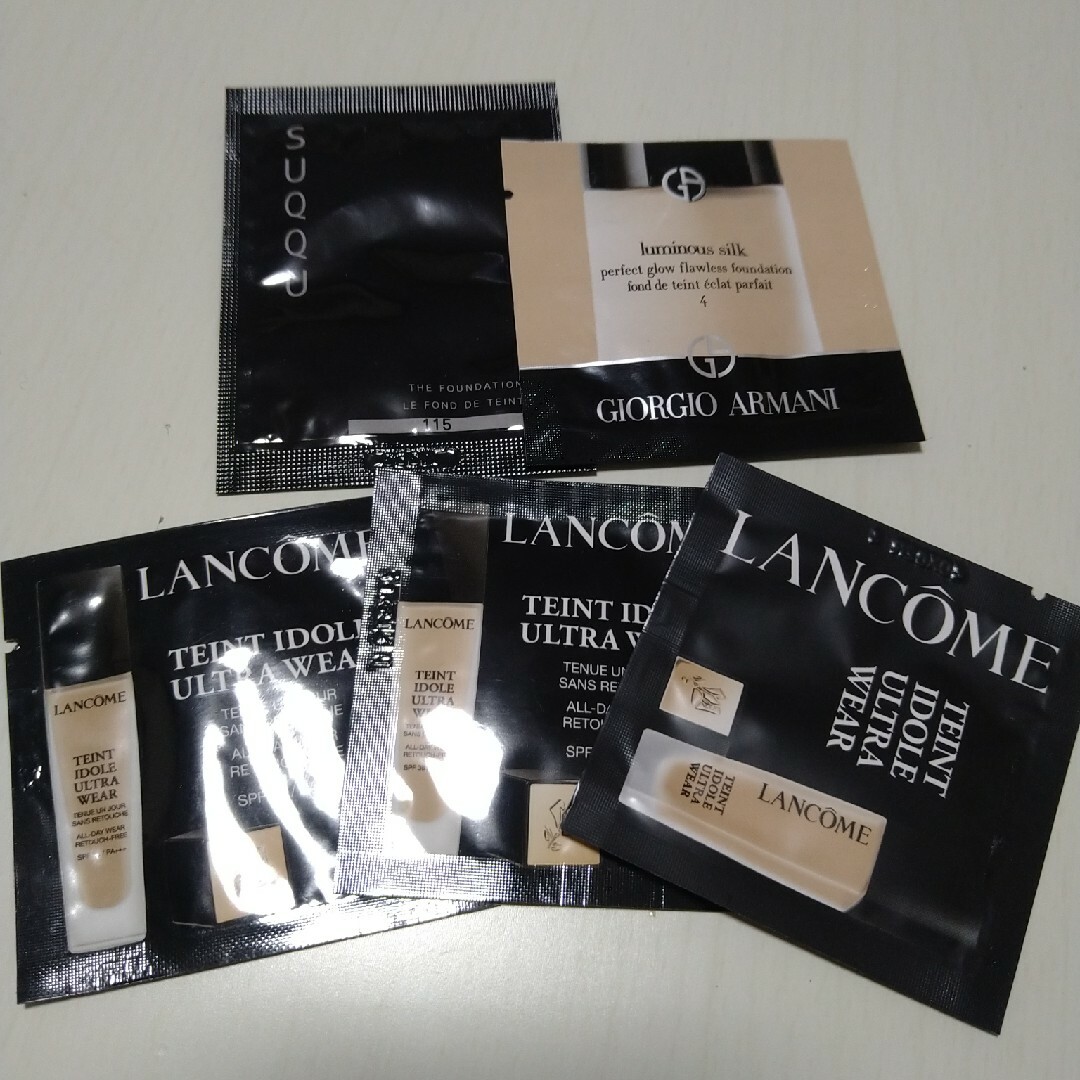 LANCOME(ランコム)のリキッドファンデーションサンプル5枚セット コスメ/美容のベースメイク/化粧品(ファンデーション)の商品写真