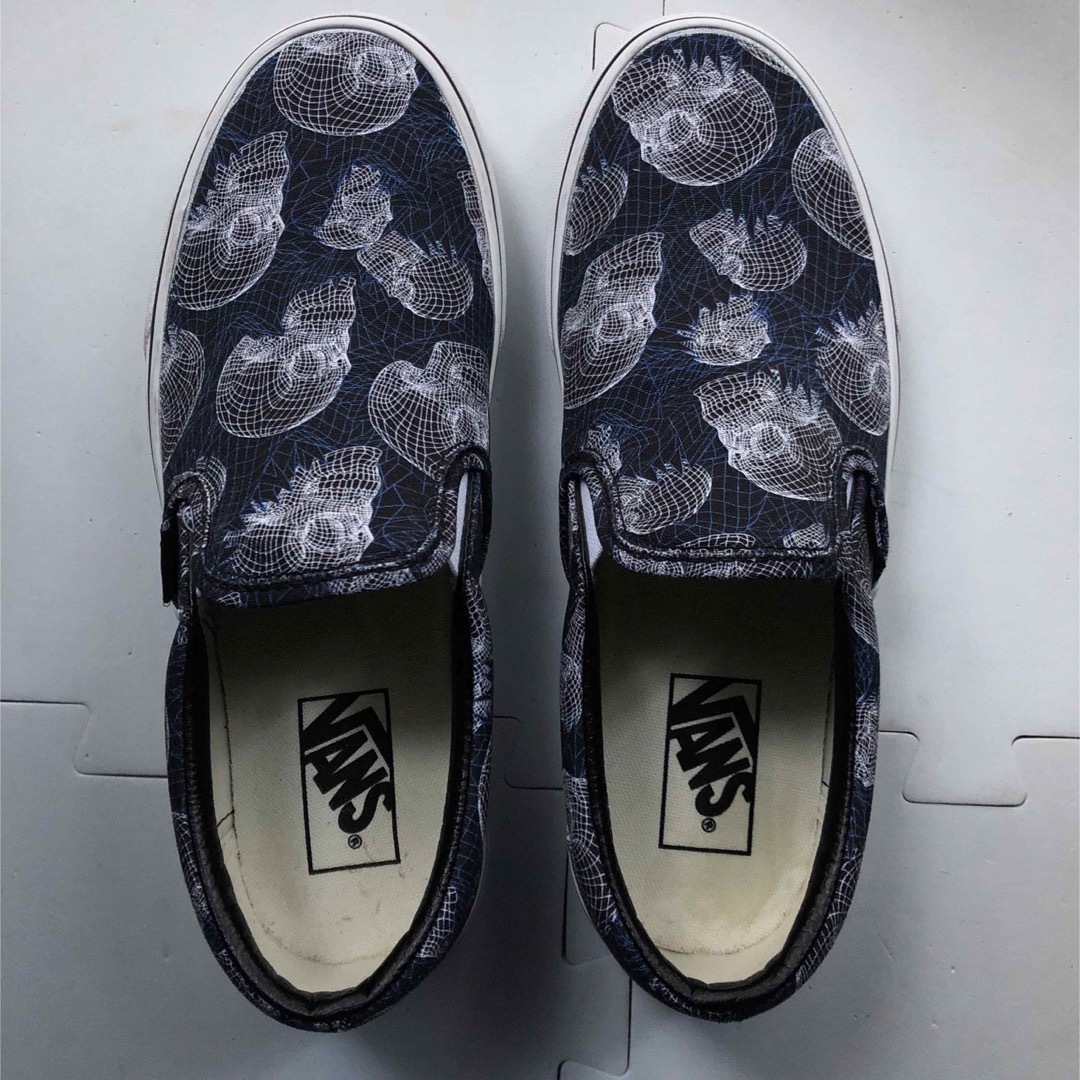 VANS VAULT(バンズボルト)のバンズ　VANS スリッポン　コラボ　ブルー　ホワイト　ドクロ　骸骨　25.0 メンズの靴/シューズ(スリッポン/モカシン)の商品写真