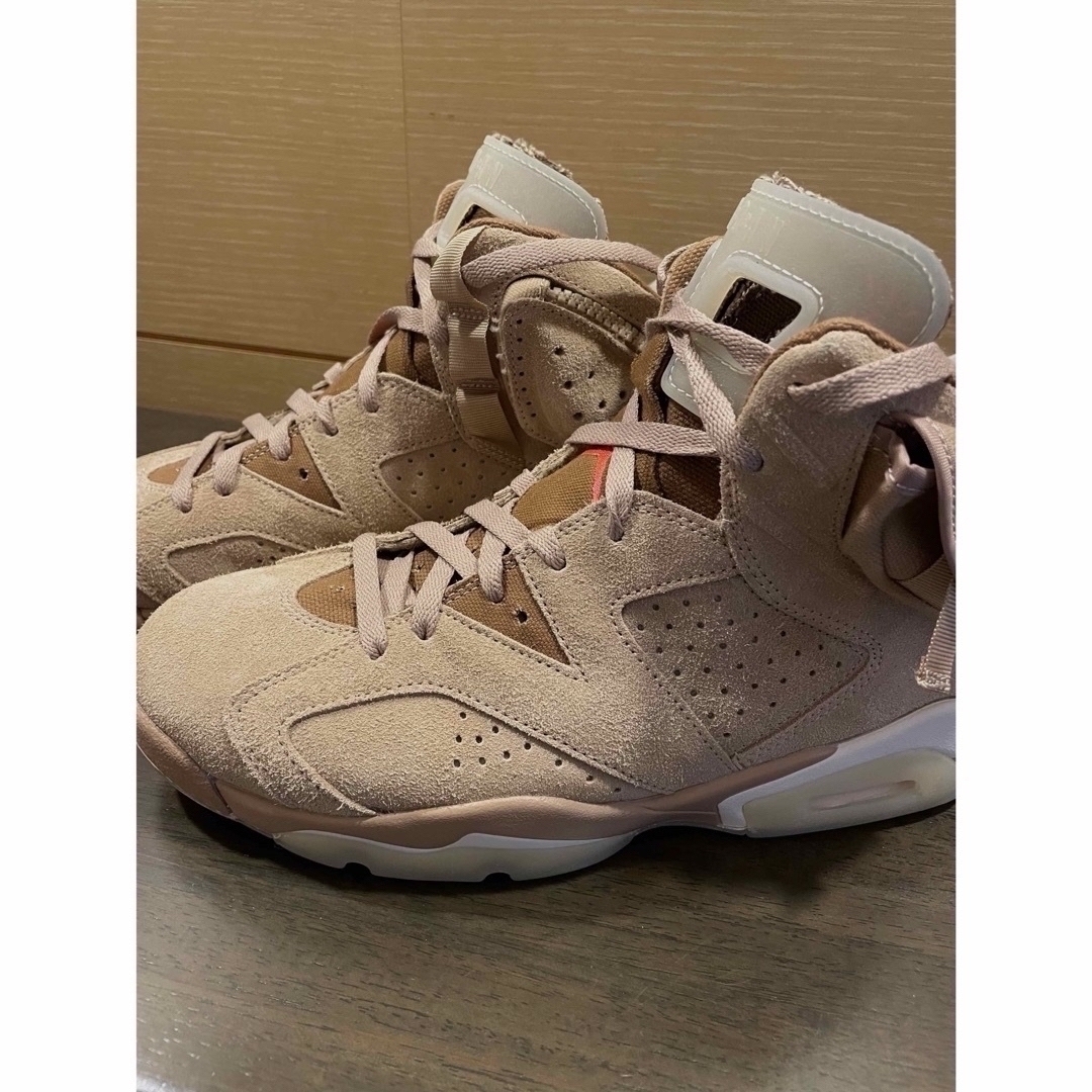 NIKE(ナイキ)のナイキ　Travis Scott x Nike Air Jordan 6 メンズの靴/シューズ(スニーカー)の商品写真