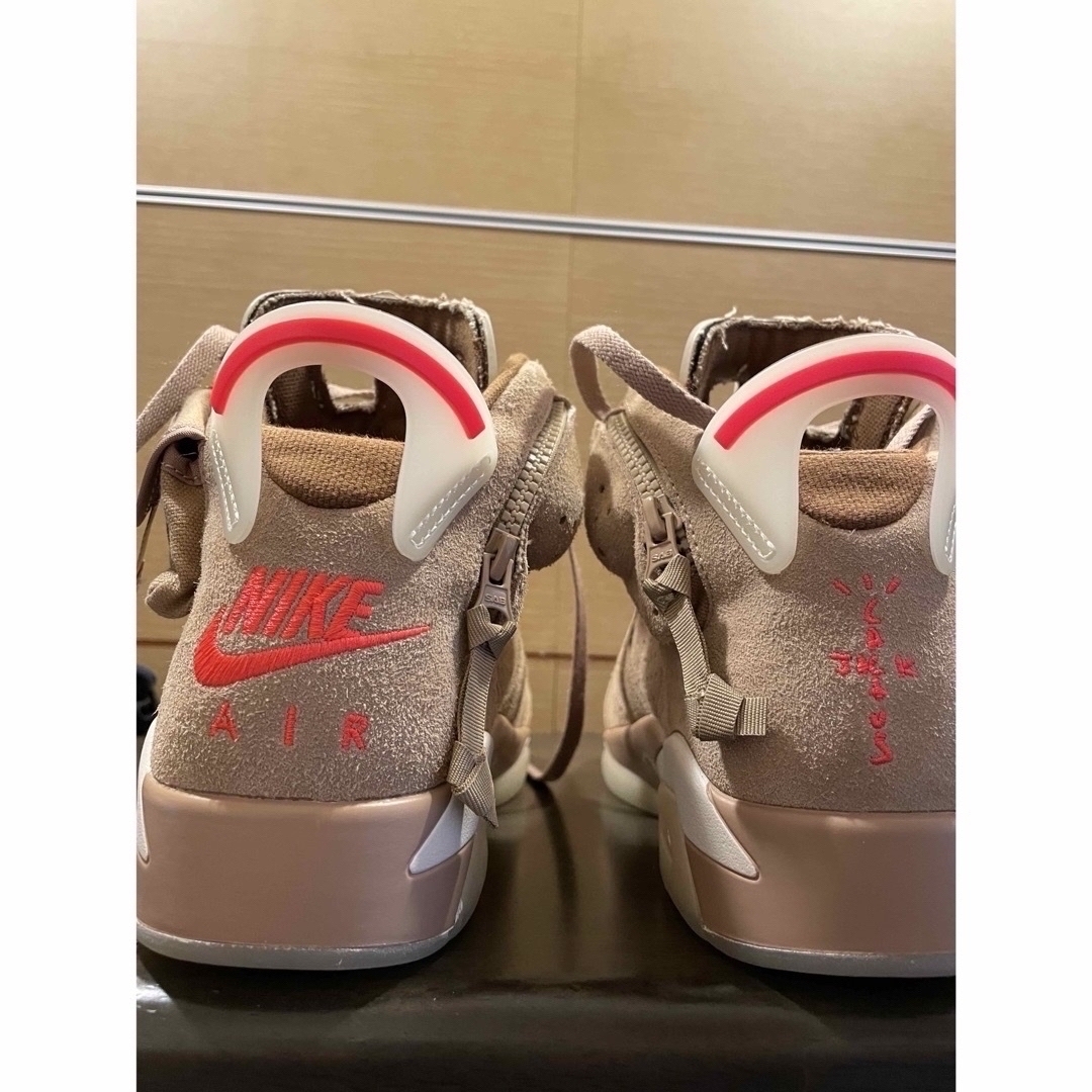 NIKE(ナイキ)のナイキ　Travis Scott x Nike Air Jordan 6 メンズの靴/シューズ(スニーカー)の商品写真