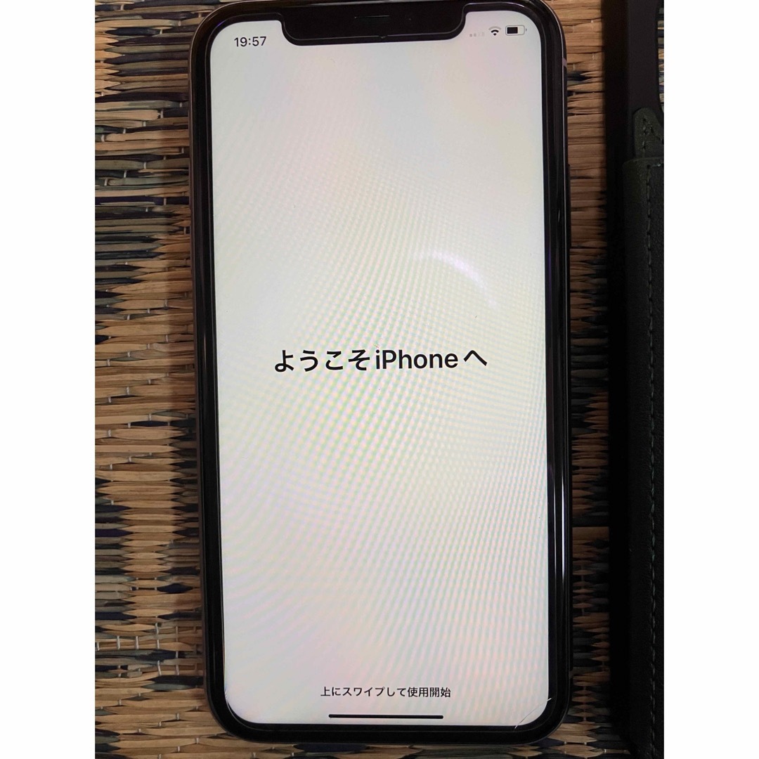 iPhone(アイフォーン)の美品 iPhone 11 パープル 64 GB docomo フィルム カバー付 スマホ/家電/カメラのスマートフォン/携帯電話(スマートフォン本体)の商品写真