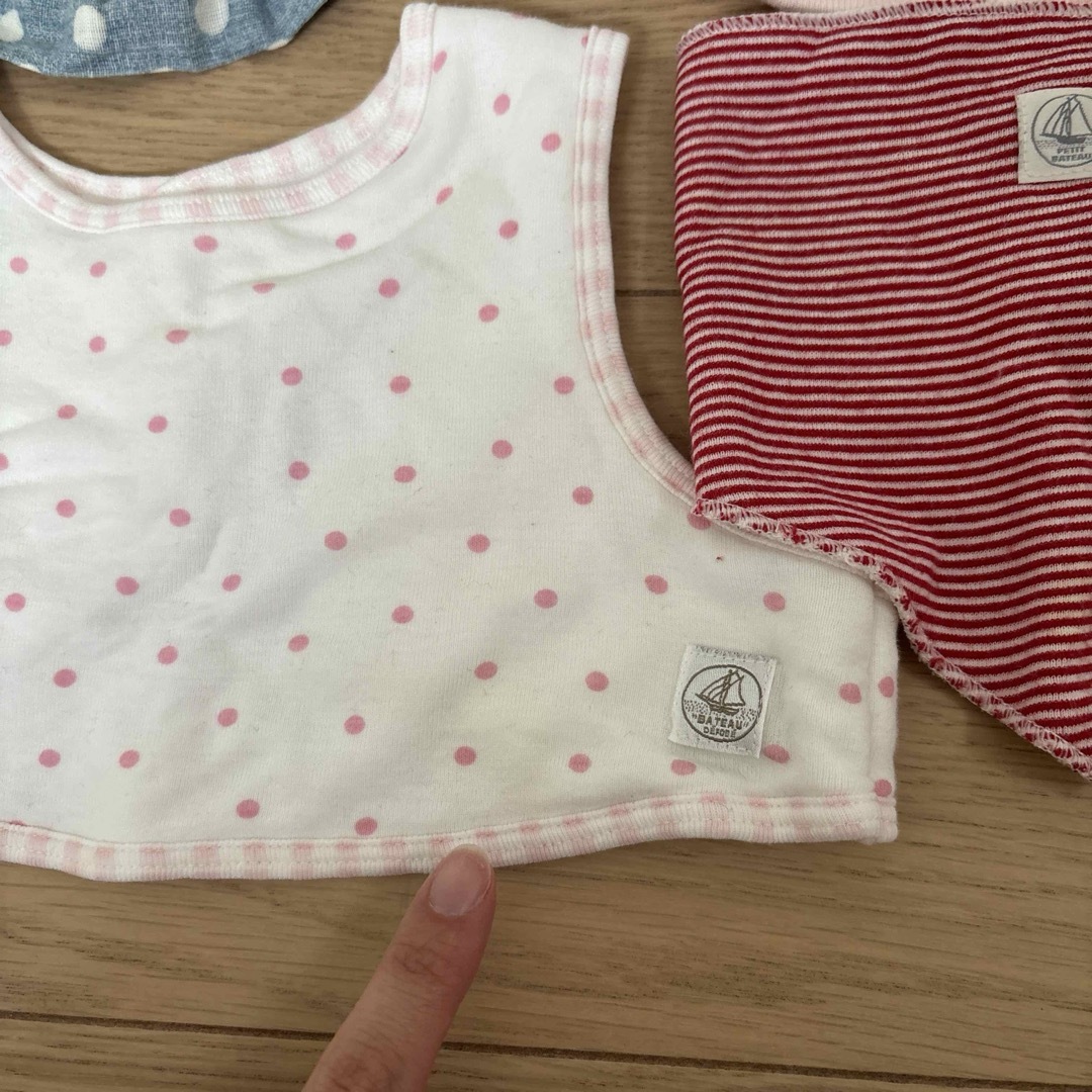 PETIT BATEAU(プチバトー)のスタイセット キッズ/ベビー/マタニティのキッズ/ベビー/マタニティ その他(その他)の商品写真