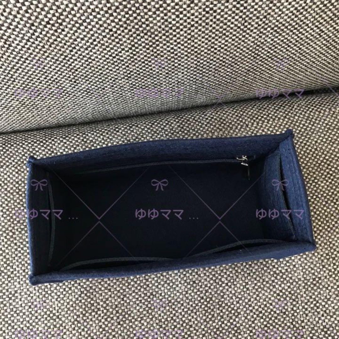 新品バッグインバッグ インナーバッグ 紺色系　ネイビー色　25cm レディースのバッグ(ハンドバッグ)の商品写真