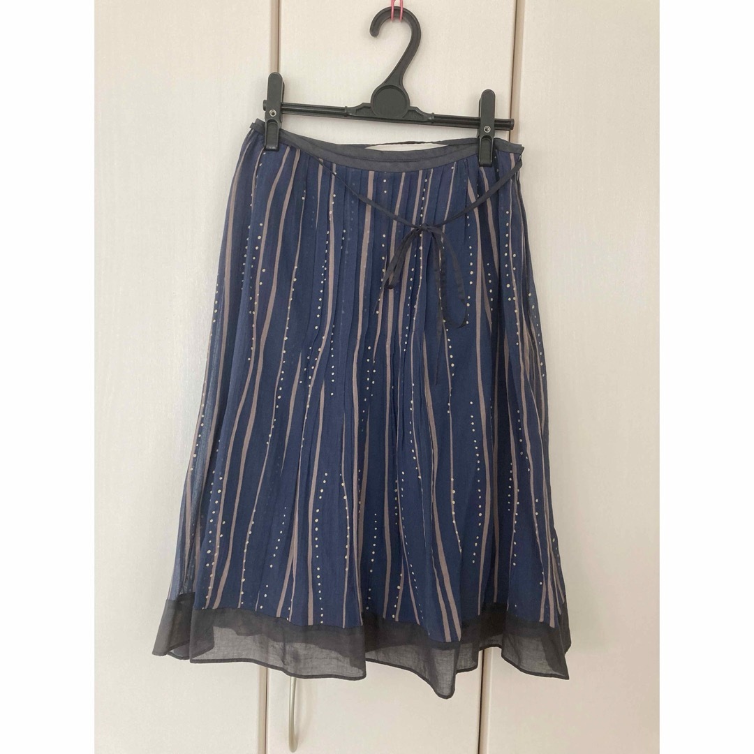 TOMORROWLAND(トゥモローランド)のトゥモローランドシルク混スカート　ドット レディースのスカート(ひざ丈スカート)の商品写真