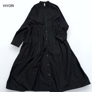 HIYORI バンドカラー ギャザー ロング シャツワンピース コットン 黒 F(ロングワンピース/マキシワンピース)