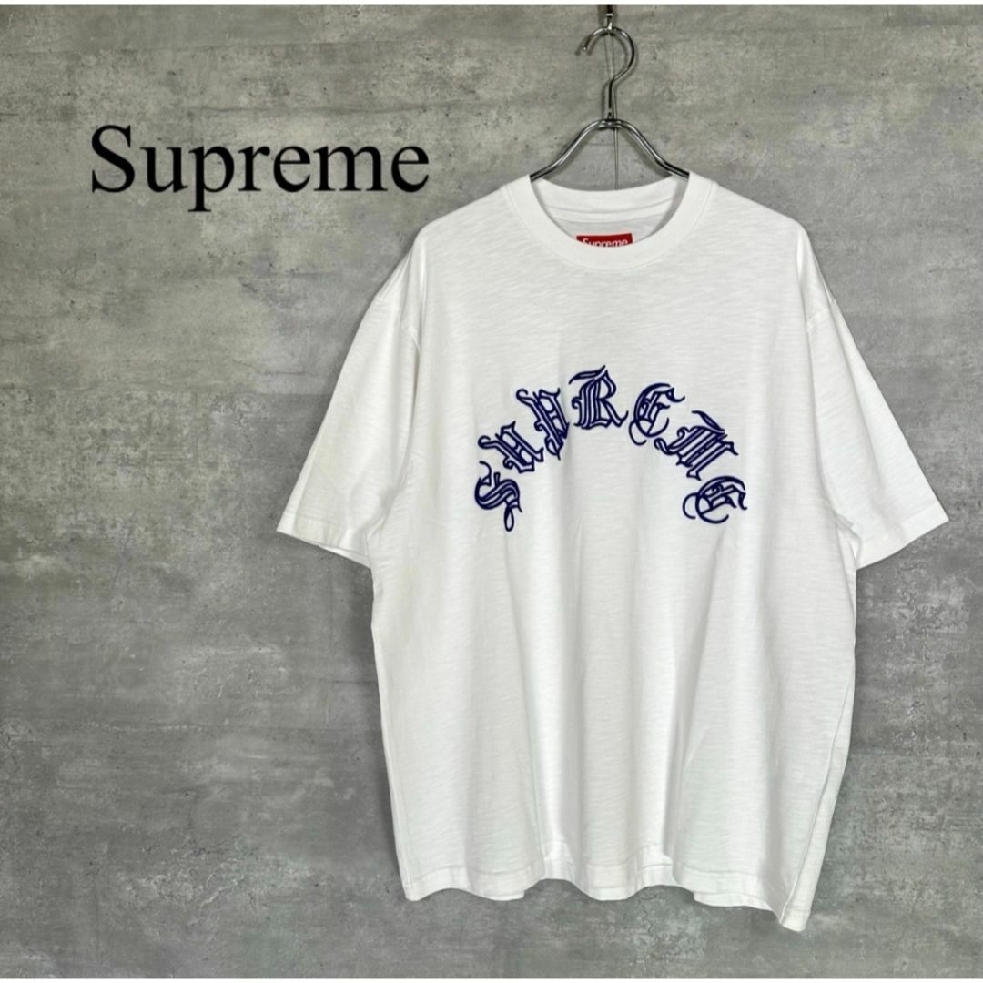 Supreme(シュプリーム)の『Supreme』シュプリーム (XL) ロゴTシャツ メンズのトップス(Tシャツ/カットソー(半袖/袖なし))の商品写真