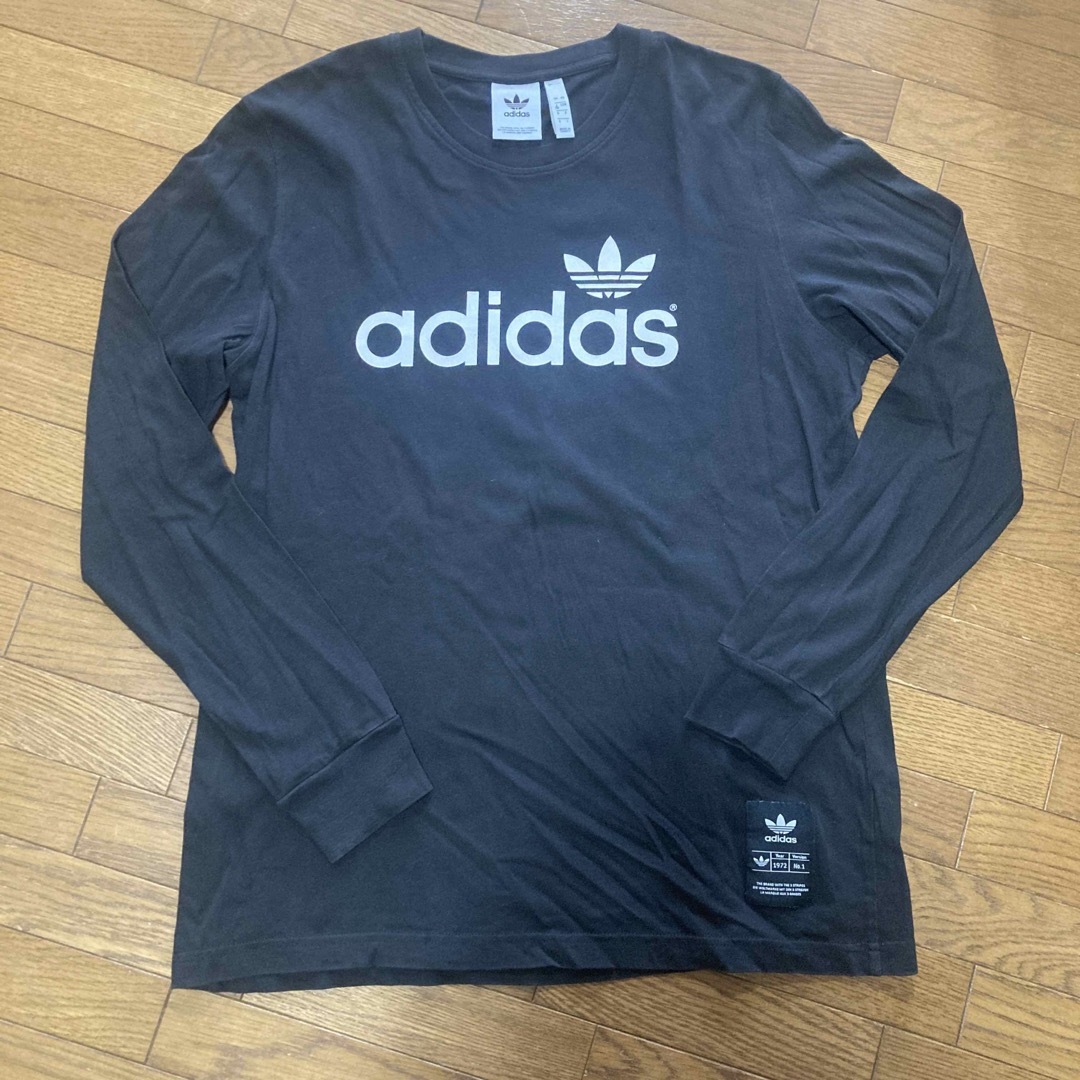 adidas(アディダス)のadidas    アディダス    ロンT    ブラック　メンズ　XXL メンズのトップス(Tシャツ/カットソー(七分/長袖))の商品写真