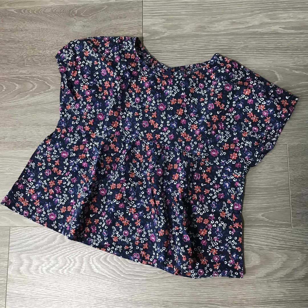 UNIQLO(ユニクロ)のユニクロ studio sanderson 花柄 トップス キッズ/ベビー/マタニティのキッズ服女の子用(90cm~)(ブラウス)の商品写真